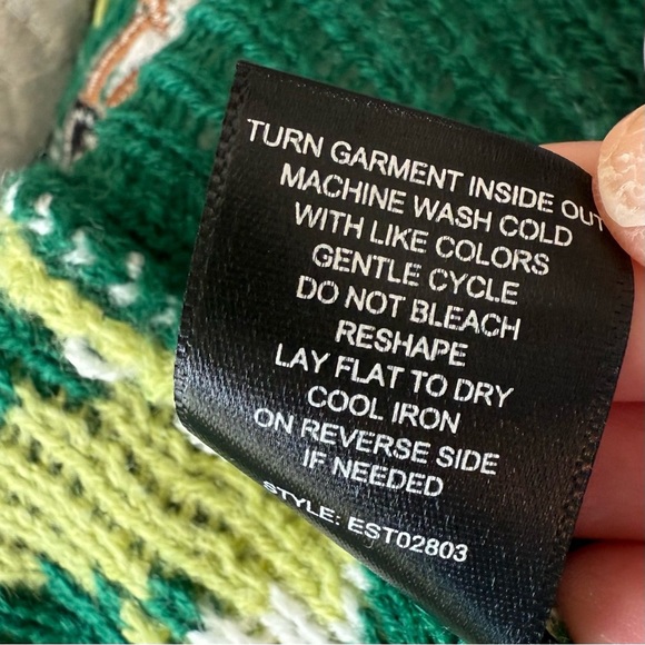 Blizzard Bay Ugly Christmas Sweater Reindeer Beer Keg Crew Neck Multi Sz M - Picture 9 of 9